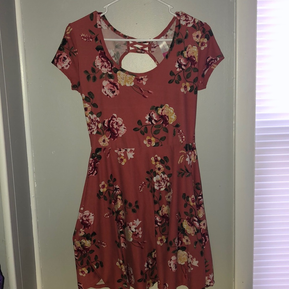 Short Sleeve Pink floral Short Dress M (7-9)